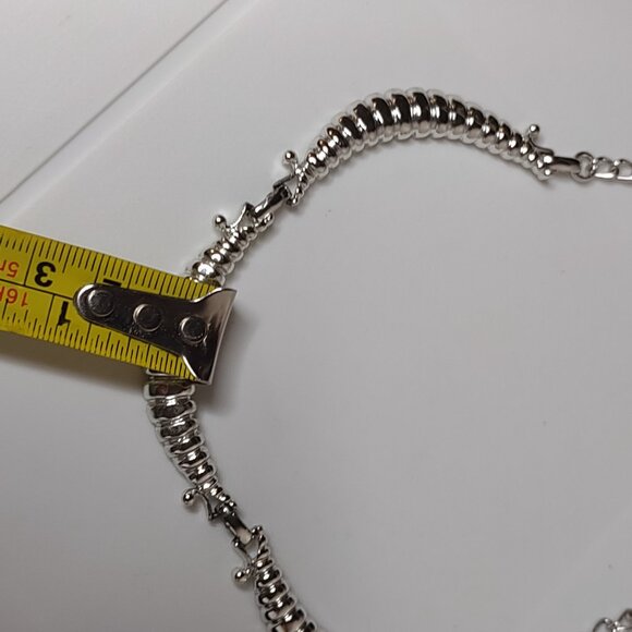 15 Inch Silver Tone Emmons Necklace - Picture 14 of 14